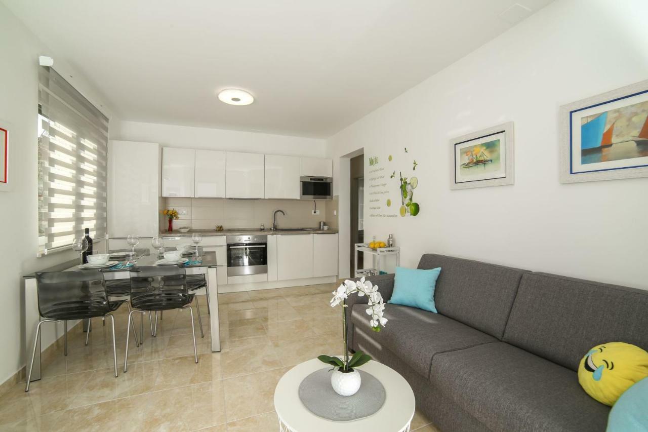 Amazing Luxury 4Star Apartment Laura Supetar Kültér fotó
