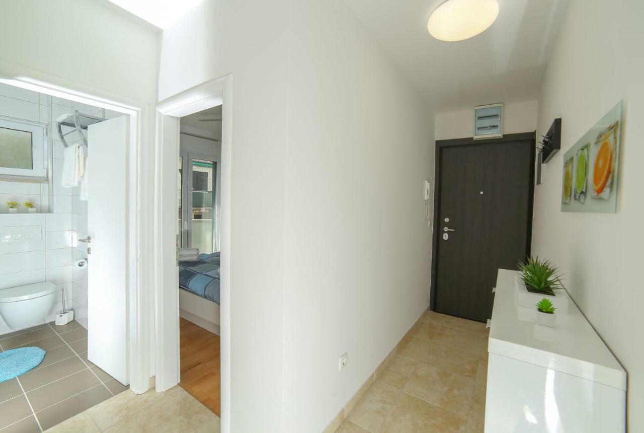 Amazing Luxury 4Star Apartment Laura Supetar Kültér fotó