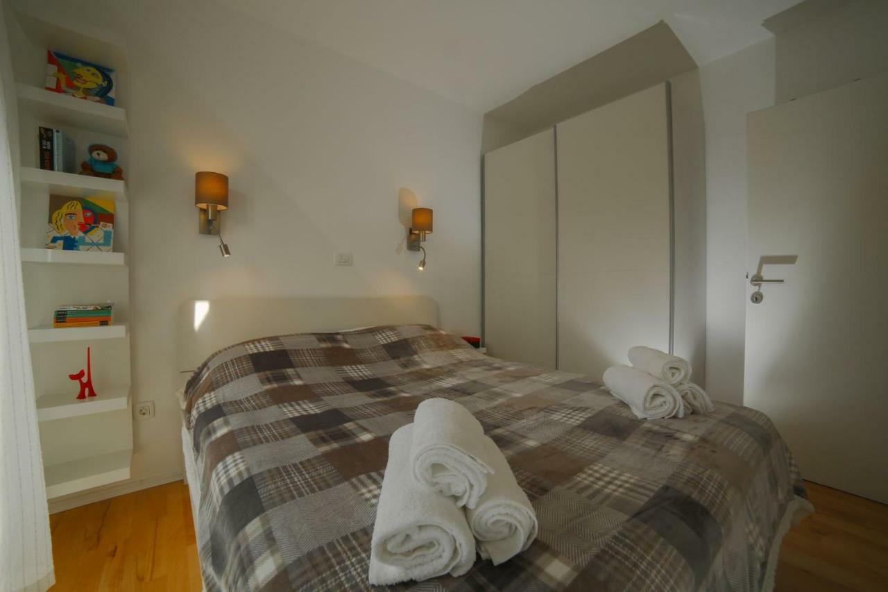 Amazing Luxury 4Star Apartment Laura Supetar Kültér fotó