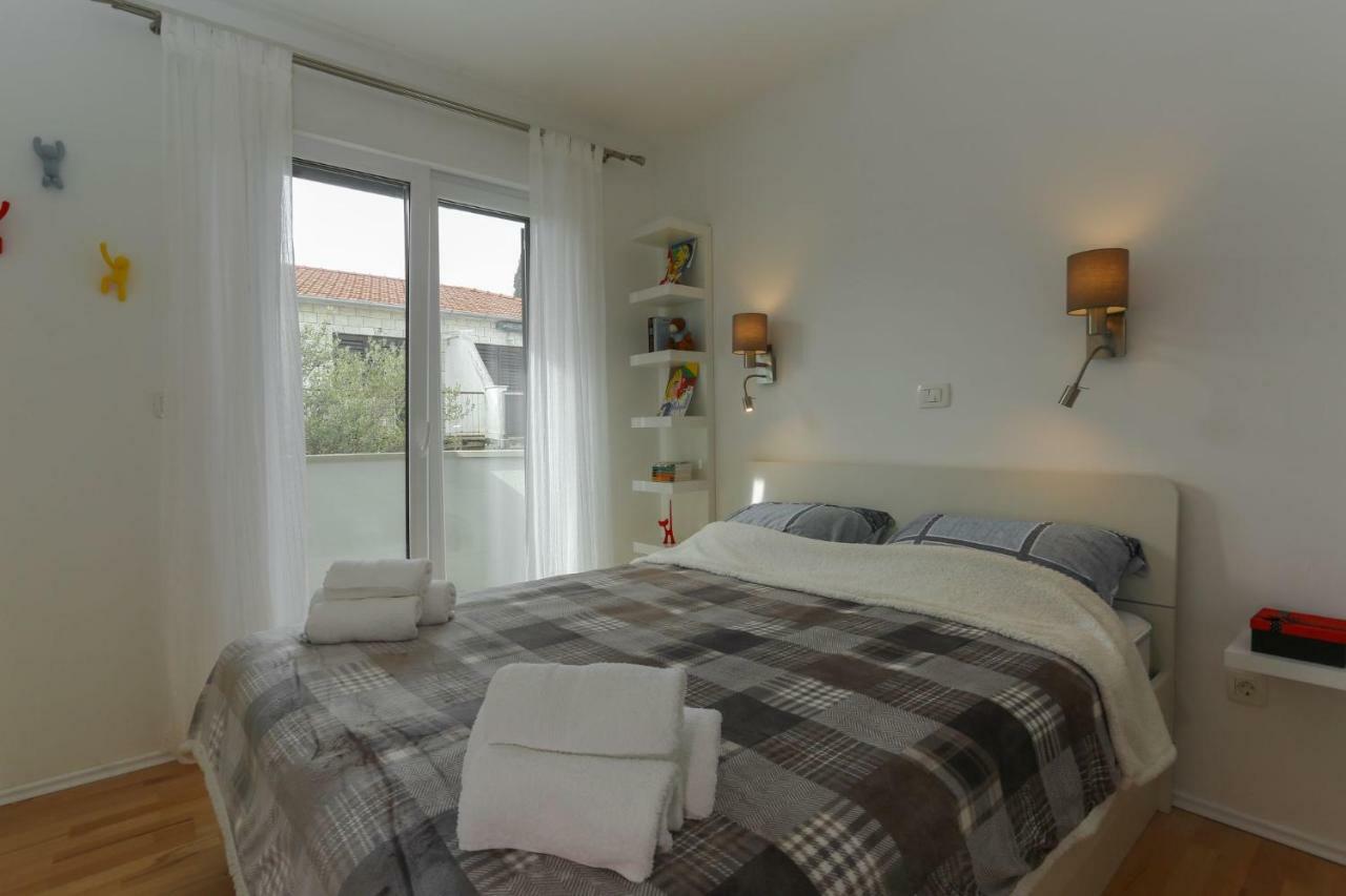 Amazing Luxury 4Star Apartment Laura Supetar Kültér fotó